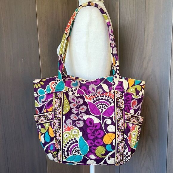 VERA BRADLEY Shoulder Bag Tote Plum Crazy Medium - Picture 1 of 9